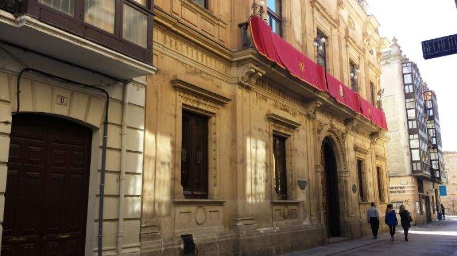 Fachada del antiguo Palacio Provincial de Zamora