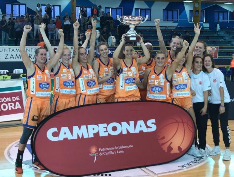 Quesos El Pastor se proclama campeón de la Copa de Castilla y León tras remontar a Perfumerías Avenida y vencer 85-78