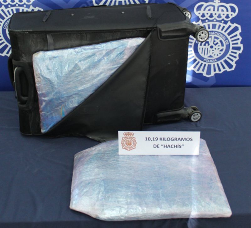 La Policía Nacional descubre e interviene 10 kg de Hachís oculto en dos maletas que presuntamente se iban a distribuir entre Zamora y Salamanca