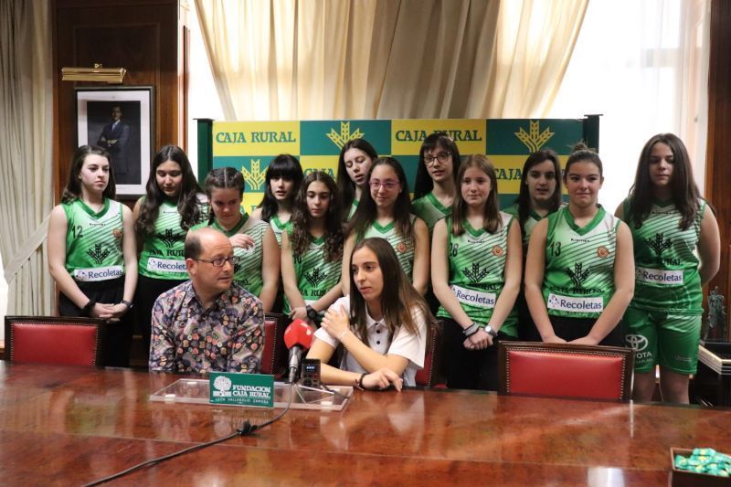 Las chicas del infantil del Zamarat lanzan un mensaje para lo que resta de cuarentena