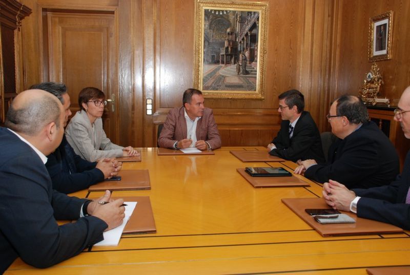 Representantes del Programa Mentoring presentan en la Diputación de Zamora un programa para impulsar la transformación digital del comercio