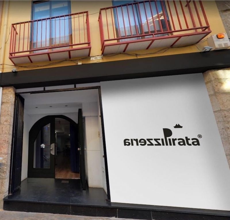 La Pizzeria el Pirata se despide de sus clientes