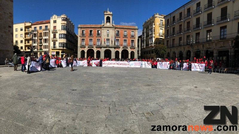 Los colegios católicos zamoranos salen a la calle para visibilizar la educación concertada