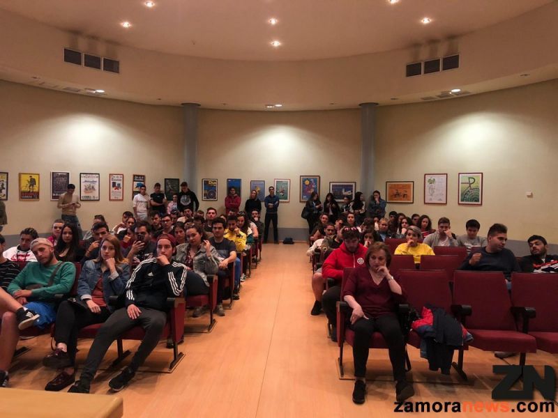 Sin Faldas, The Rolling Rones, La Banana, Descocadas y Piratas del Cacique serán las peñas encargadas de leer el pregón de San Pedro