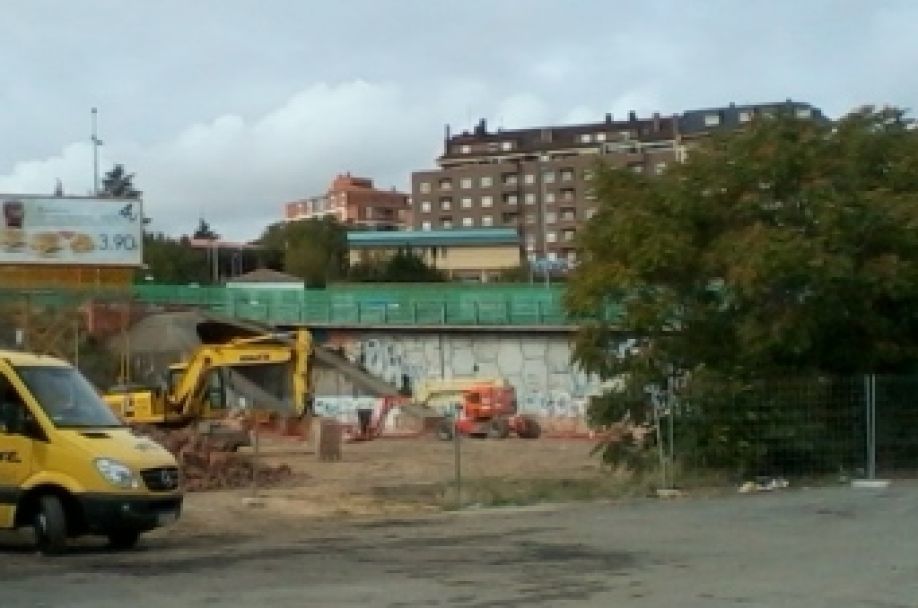 Obras del AVE a la altura del túnel del Bolón.