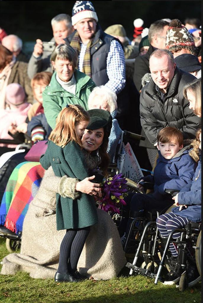La realeza británica vuelve a confiar en la marca Marae Kids de Zamora para vestir a la princesa Charlotte en el día de Navidad