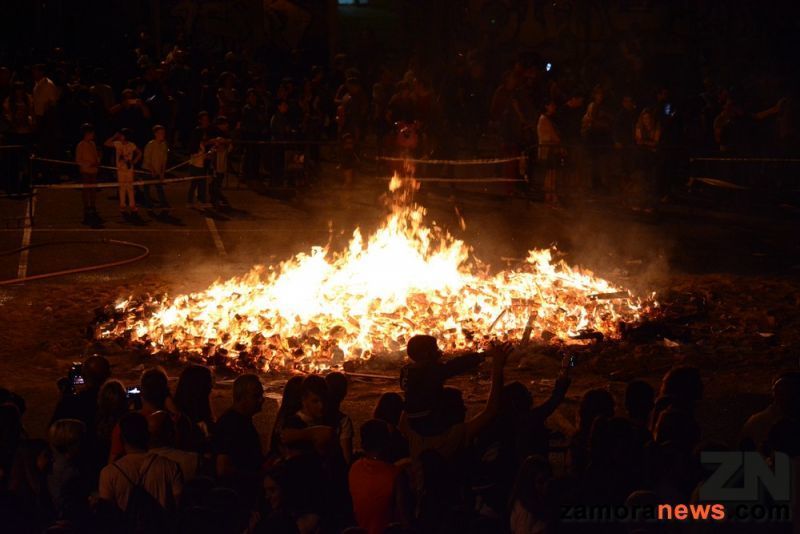 Noche de Hoguera de San Juan, Zamora vive el tránsito del solsticio y celebra la noche mágica de transición al verano