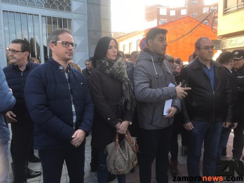 La policía nacional se concentra en apoyo a los compañeros que prestan servicio en Cataluña