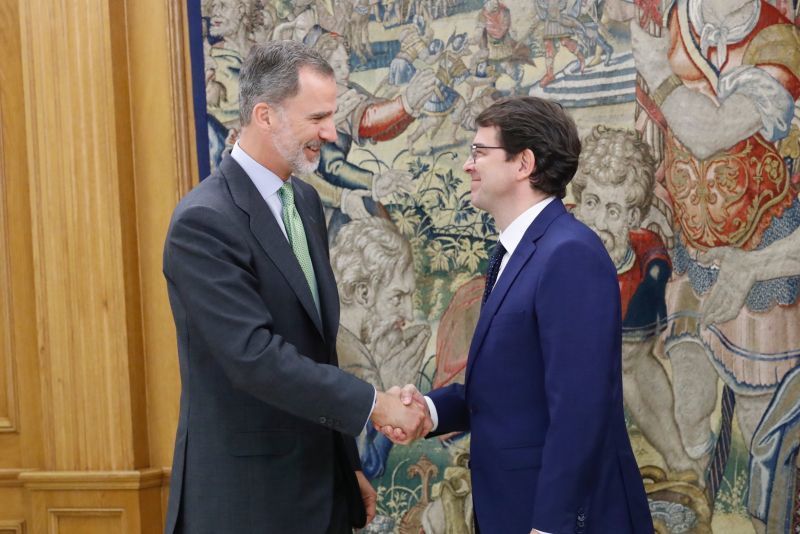 El presidente de la Junta expone al Rey los retos del nuevo Gobierno