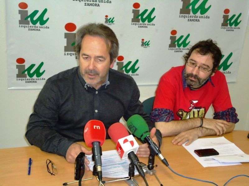 IU considera "raquítica" la creación de una sola plaza de bombero