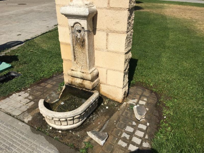 El Ayuntamiento de Morales denuncia desperfectos en lugares públicos a causa del vandalismo