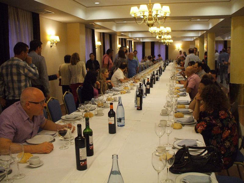 Un momento de la cena en el Hotel María de Molina, en la que se entregaron los premios del certamen “Toro se va de tapas” (Foto: Marisol Cámara)