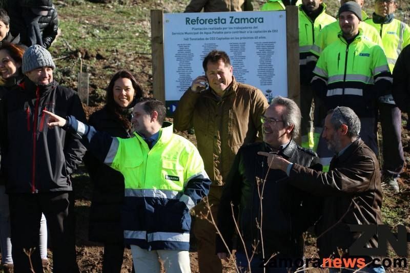 La iniciativa de Aquona en el Proyecto REFORESTA que pone a los 665 árboles plantados en Valderrey nombre y apellidos, todo un éxito