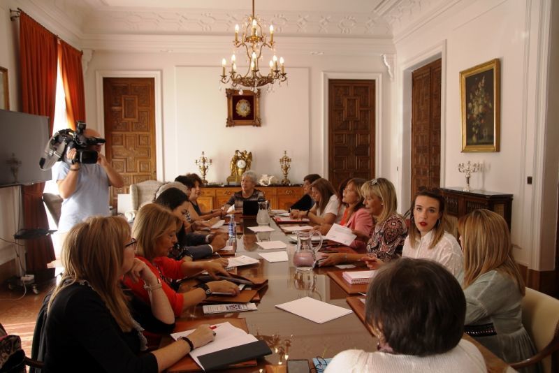 Constitución del nuevo Consejo Municipal de la Mujer, que comienza a preparar los actos del Día contra la Violencia hacia las Mujeres