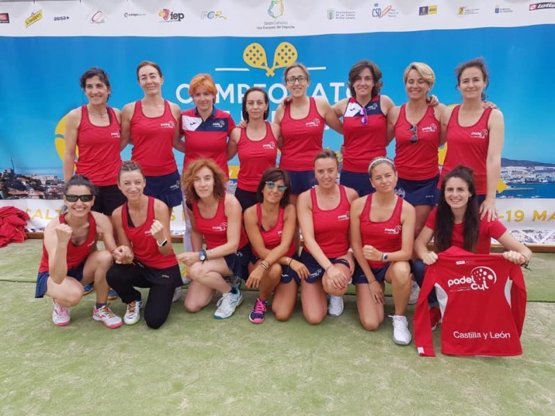 La Selección de veteranas de Castilla y León de pádel se queda a un paso del ascenso a primera categoría en el Campeonato de España
