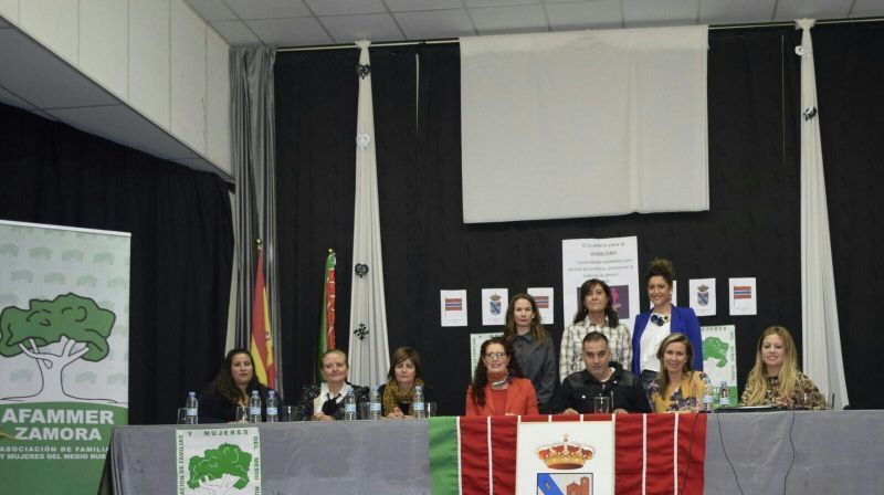 Benegiles celebra el Día de la mujer rural