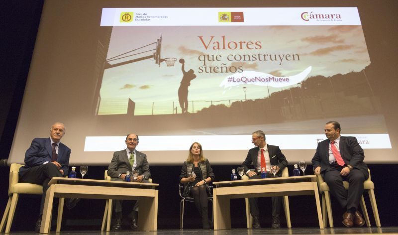 La campaña Valores que construyen sueños para promover entre los jóvenes el esfuerzo y la excelencia suma apoyos con instituciones y empresas en Salamanca
