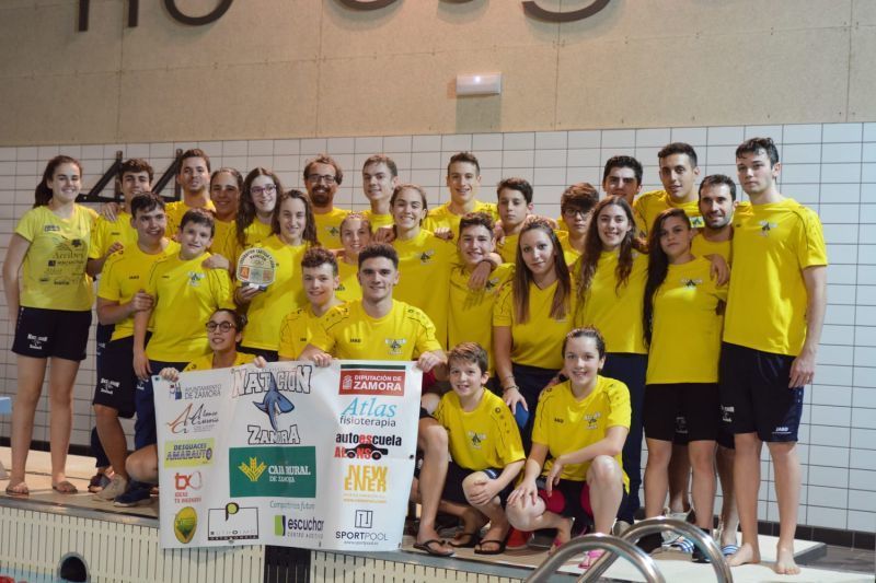 El Club Natación Zamora proclamados campeones de la Copa en categoría femenina y Subcampeones de la Copa en categoría masculina en la VI Copa de Castilla y León
