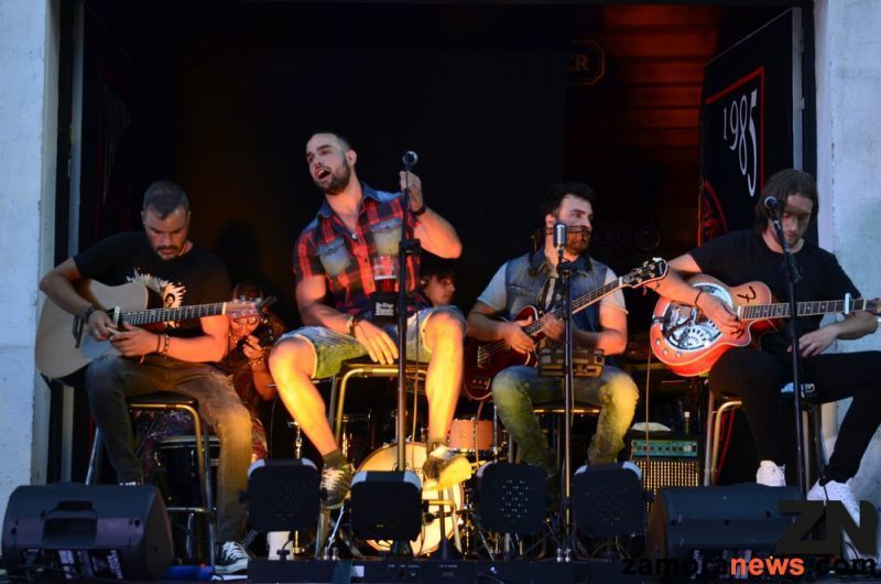 El acústico de Gran Tráiler consigue un lleno en su primer concierto tras el confinamiento