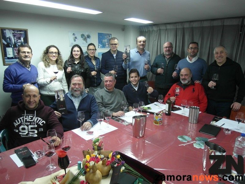 La D.O. Valdepeñas se ha desplazado a Zamora para dar a conocer mejor al colectivo de sumilleres zamoranos sus caldos