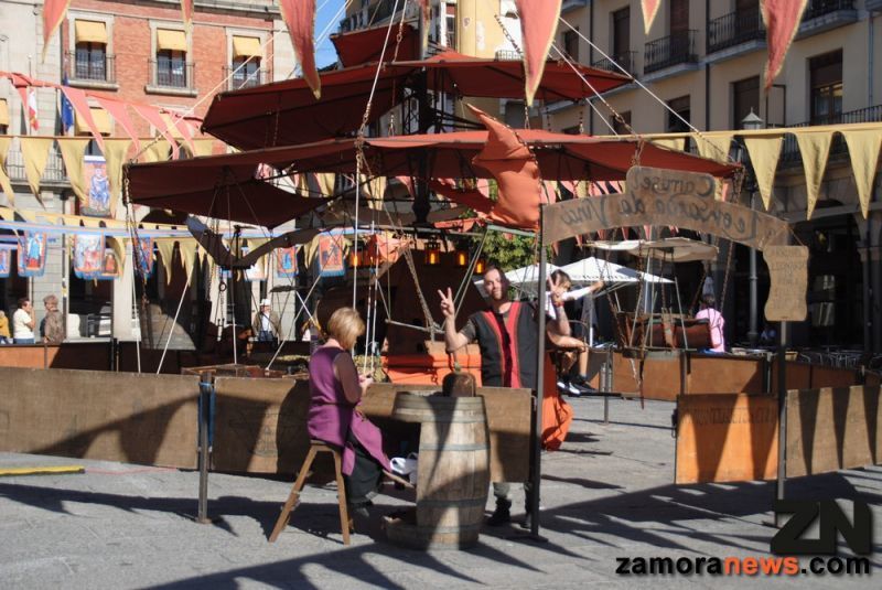 Gran animación en la segunda jornada del Mercado Medieval
