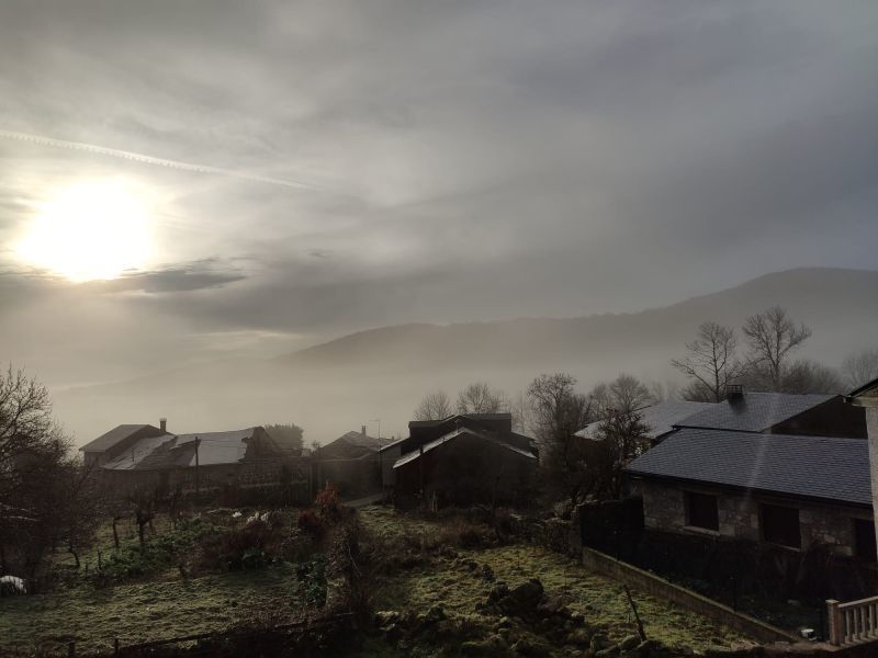 Suben las máximas en Sanabria que puede llegar a los 9ºC mientras que la provincia en alerta amarilla se congela bajo la cencellada y la niebla