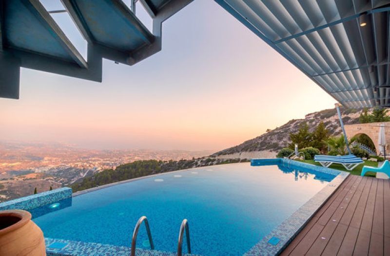 Mantén tu piscina en perfectas condiciones con estos consejos