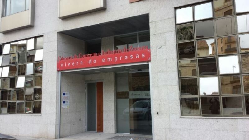 Los colegios y asociaciones profesionales piden por tercera vez la paralización de las liquidaciones trimestrales de IVA, Sociedades e IRPF