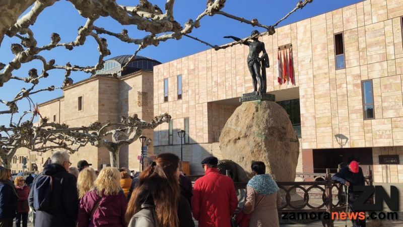 Baja el número de turistas que llega en octubre a España pero aumenta el dato anual acumulado