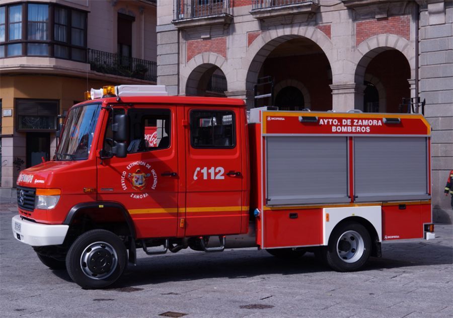 Uno de los camiones de bomberos.