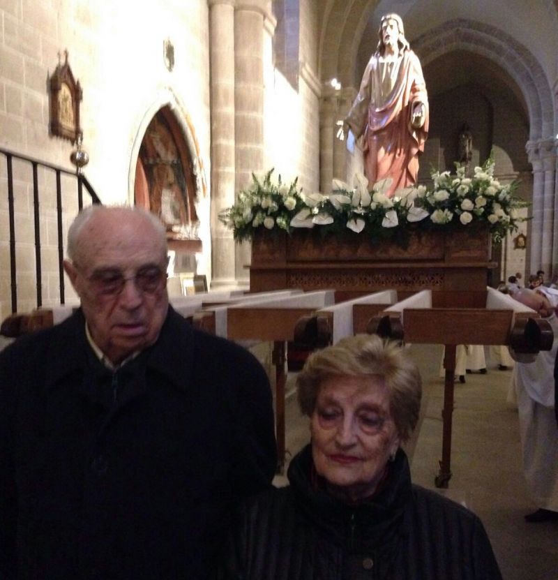 Manolo Lozano con su mujer, María Inmaculada Egido, junto a Jesús Luz y Vida