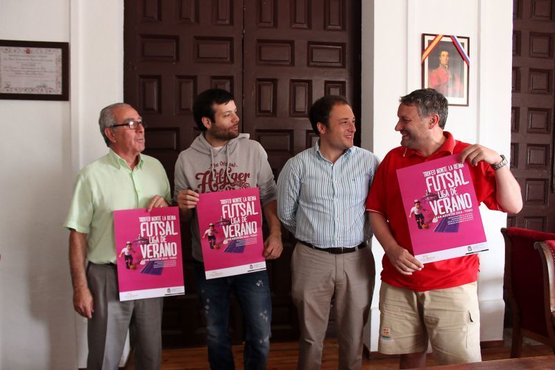 (de izda a dcha) Enrique Gascón, Rafael Alonso, Alejandro González y Juan Antonio Menoyo durante la presentación de las actividades deportivas (Foto: Marisol Cámara)