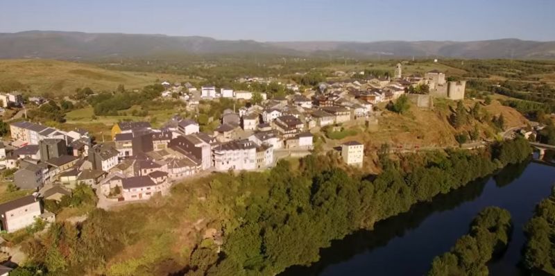 Los planes de pavimentación del Ayuntamiento de Puebla de Sanabria en marcha