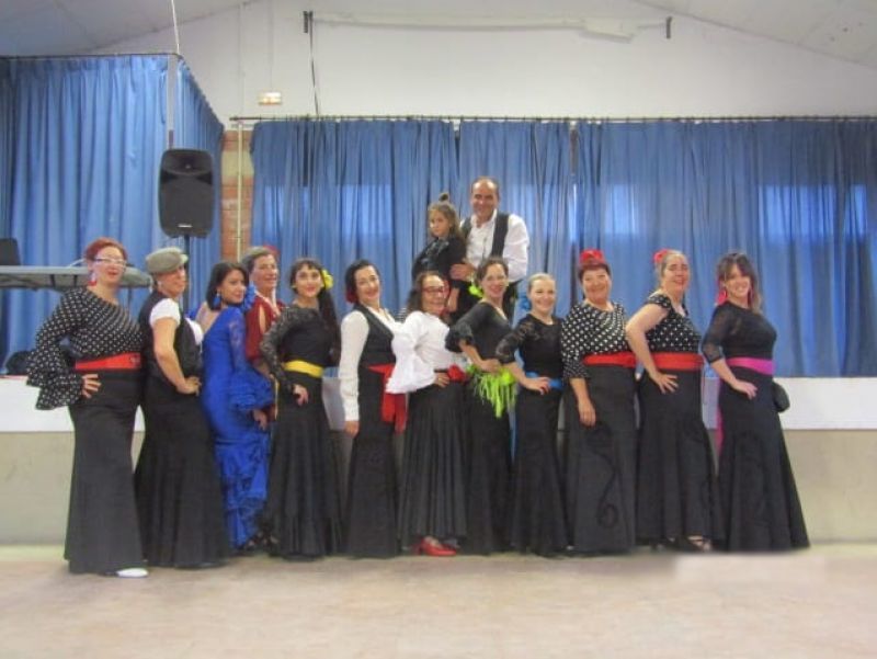 Miembros de la Escuela "Alegría Flamenca"
