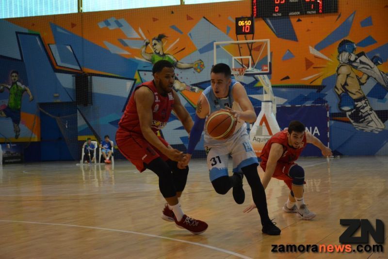 El C.B Zamora sufre para ganar después de un gran segundo cuarto