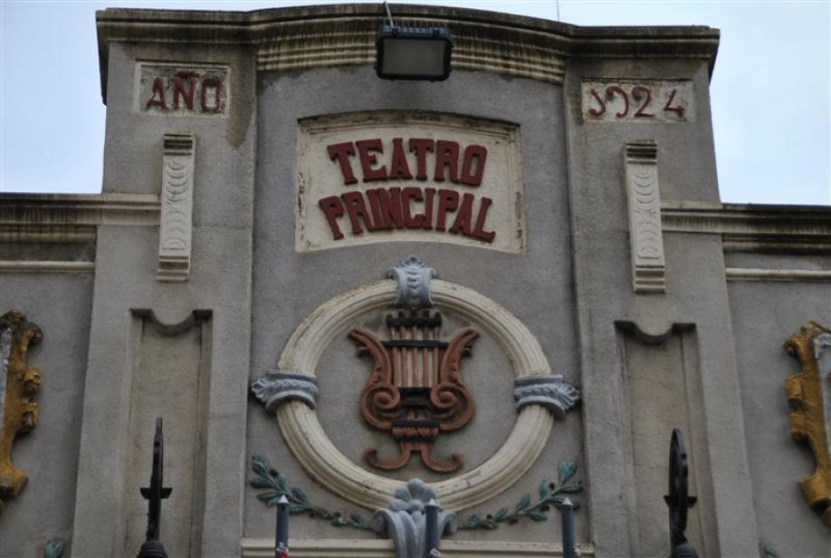 Fachada del Teatro Principal