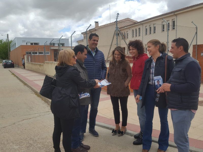 El Partido Popular aprobará un plan pionero y especial de apoyo a la Educación rural con mantenimiento de aulas y transporte escolar gratuito