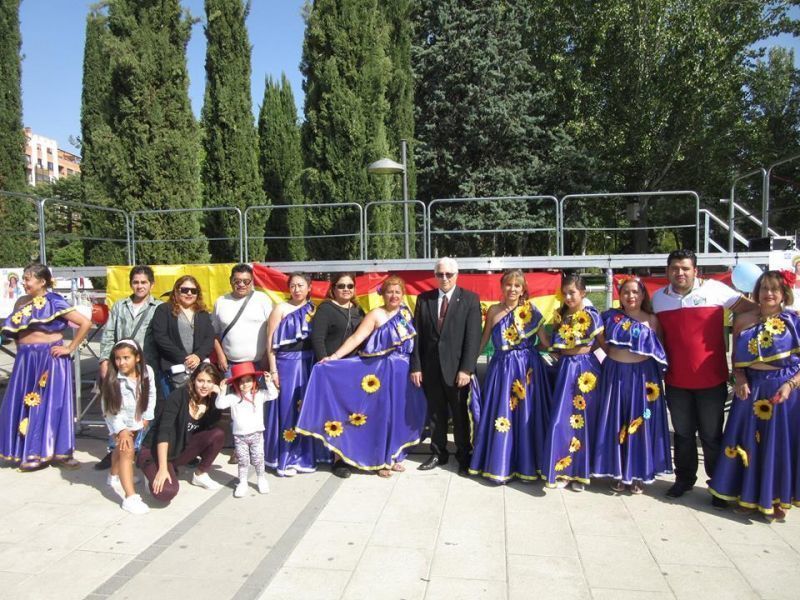 La Comunidad Latinoamericana de Zamora celebró ayer el Día de la Hispanidad en el Parque de La Marina