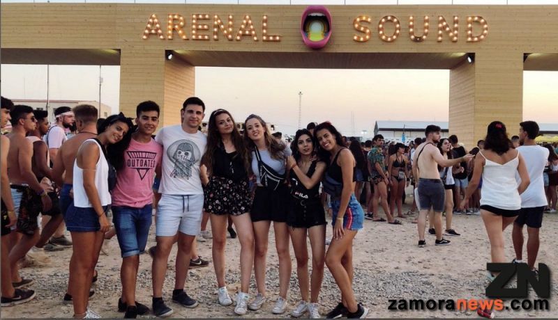 Zamoranos en el Arenal Sound de Burriana