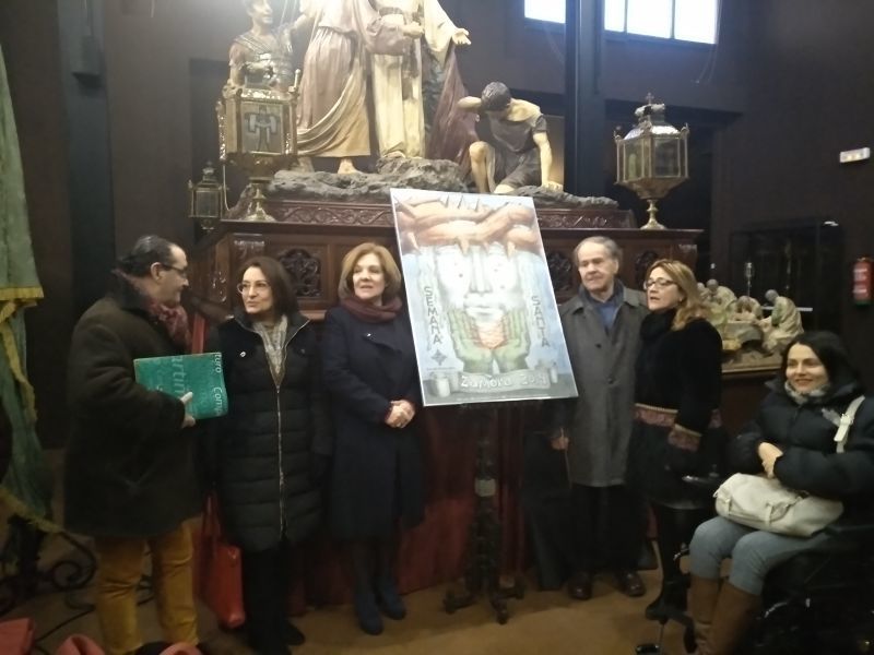 Higinio Vázquez presenta el cartel oficial de la Semana Santa 2019