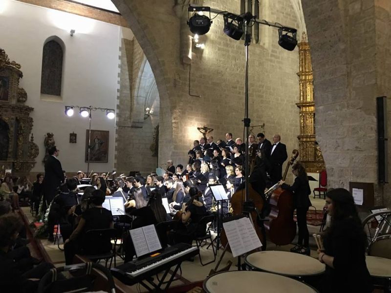 El Coro y la Orquesta Provincial de Jaén un lujo en la Iglesia de Santo Tomás de Toro