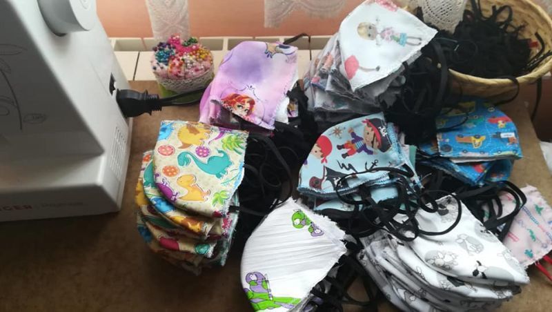 La Asociación Cultural Banda de Jesús Nazareno de Villaralbo colabora con la fabricación de mascarillas en el municipio