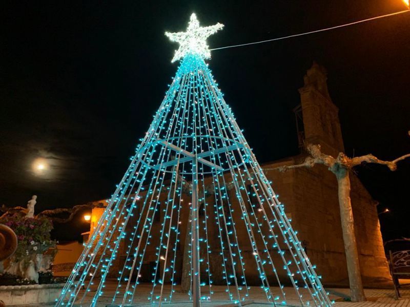 Guarrate enciende la Navidad para dar vida y luz ante tanta restricción y desgracia