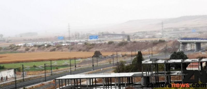 Complicaciones en el acceso a la capital de Zamora por las entradas de la autovía a cuenta de las oposiciones de SACYL