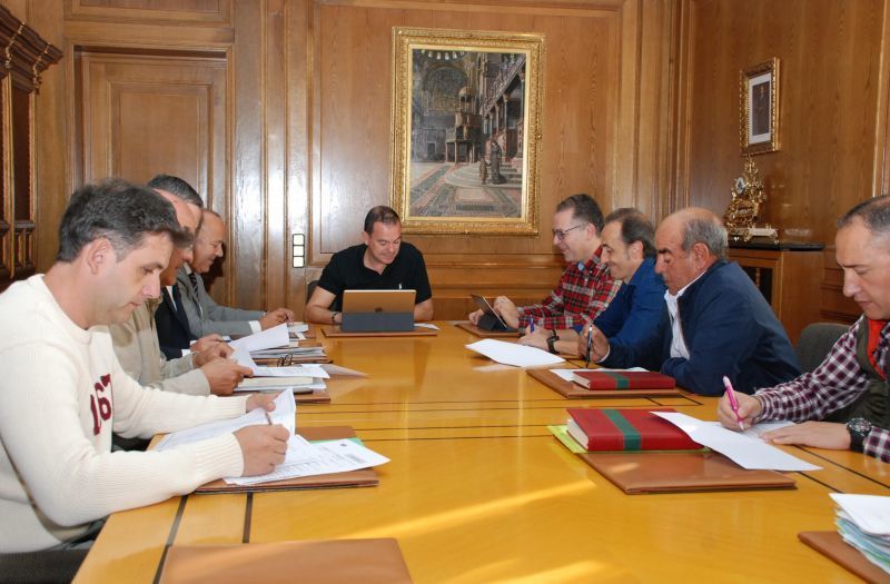 La Diputación resuelve convocatorias de subvenciones a comercios rurales, grupos de Acción Local y consejos de D.O e IPGs