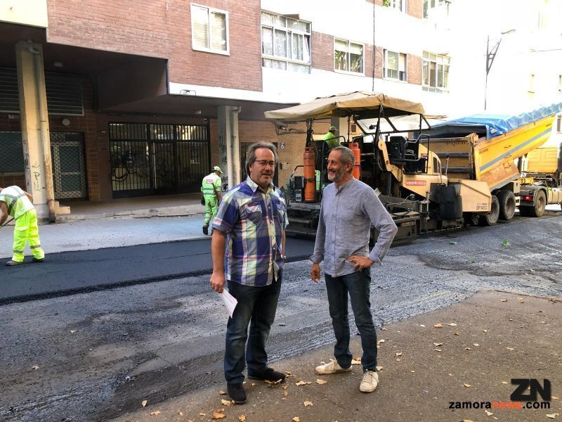 Comienzan las obras en Peña Trevinca, una de las 63 calles que se van a asfaltar
