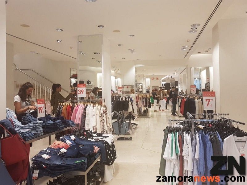 Comienza tímidamente la temporada de rebajas