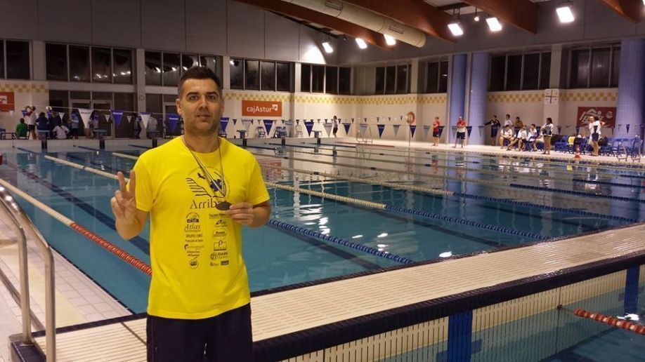 Luis Fernández se proclamó ganador en las pruebas de 50 y 100 m braza