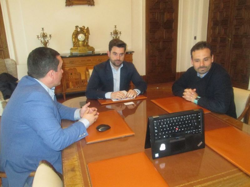 El Ayuntamiento abre las puertas de la ciudad a la empresa tecnológica Serbatic para su próxima implantación en Zamora