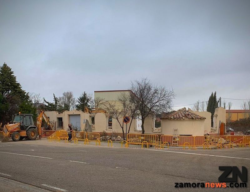 La casa Cuartel de la Guardia Civil de Moraleja del Vino ya es historia